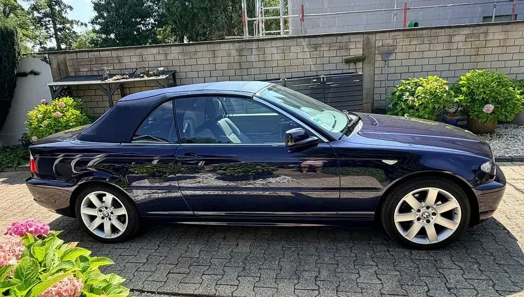 Gebraucht BMW 320 Cabriolet 170 PS (125 kW) 2003 Blau Cabrio