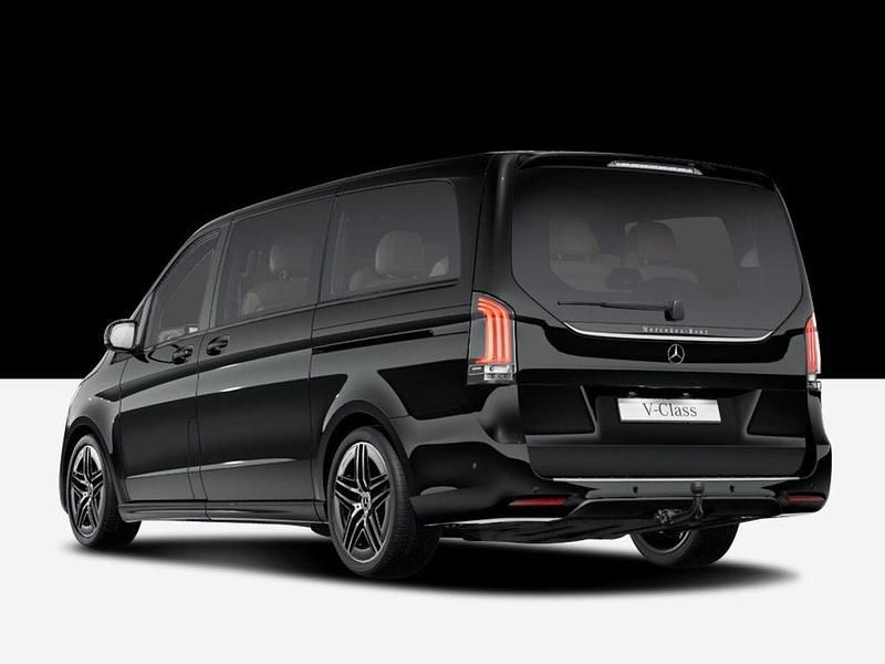 Gebraucht Mercedes V300 Avantgarde 237 PS (174 kW) 2025 Schwarz Van / Kleinbus