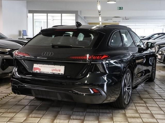 Gebraucht Audi A6 S-Line 204 PS (150 kW) 2025 Mitternachtsgrün metallic Kombi