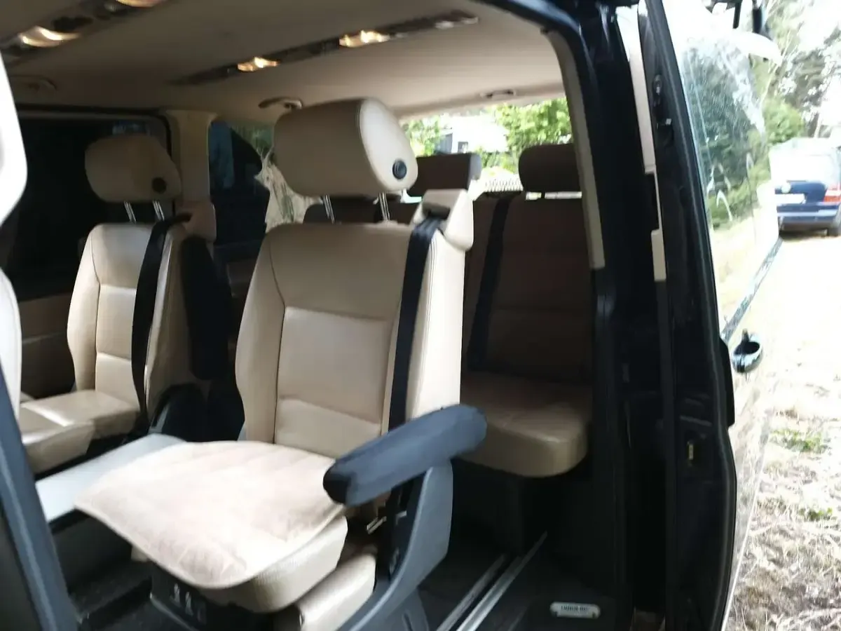 Gebraucht VW Multivan Highline 180 PS (132 kW) 2015 Schwarz Van / Kleinbus
