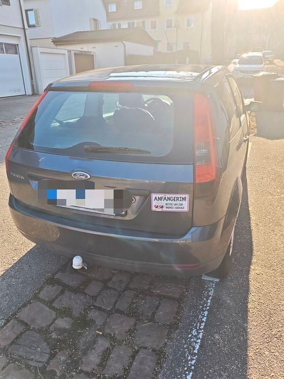 Gebraucht Ford Fiesta 60 PS (44 kW) 2002 Blau Kleinwagen