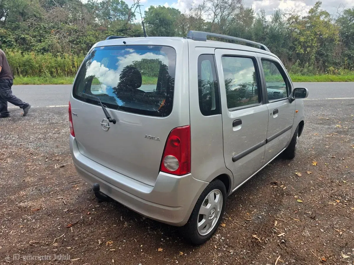 Gebraucht Opel Agila 358 PS (263 kW) 2000 Silber Van / Kleinbus