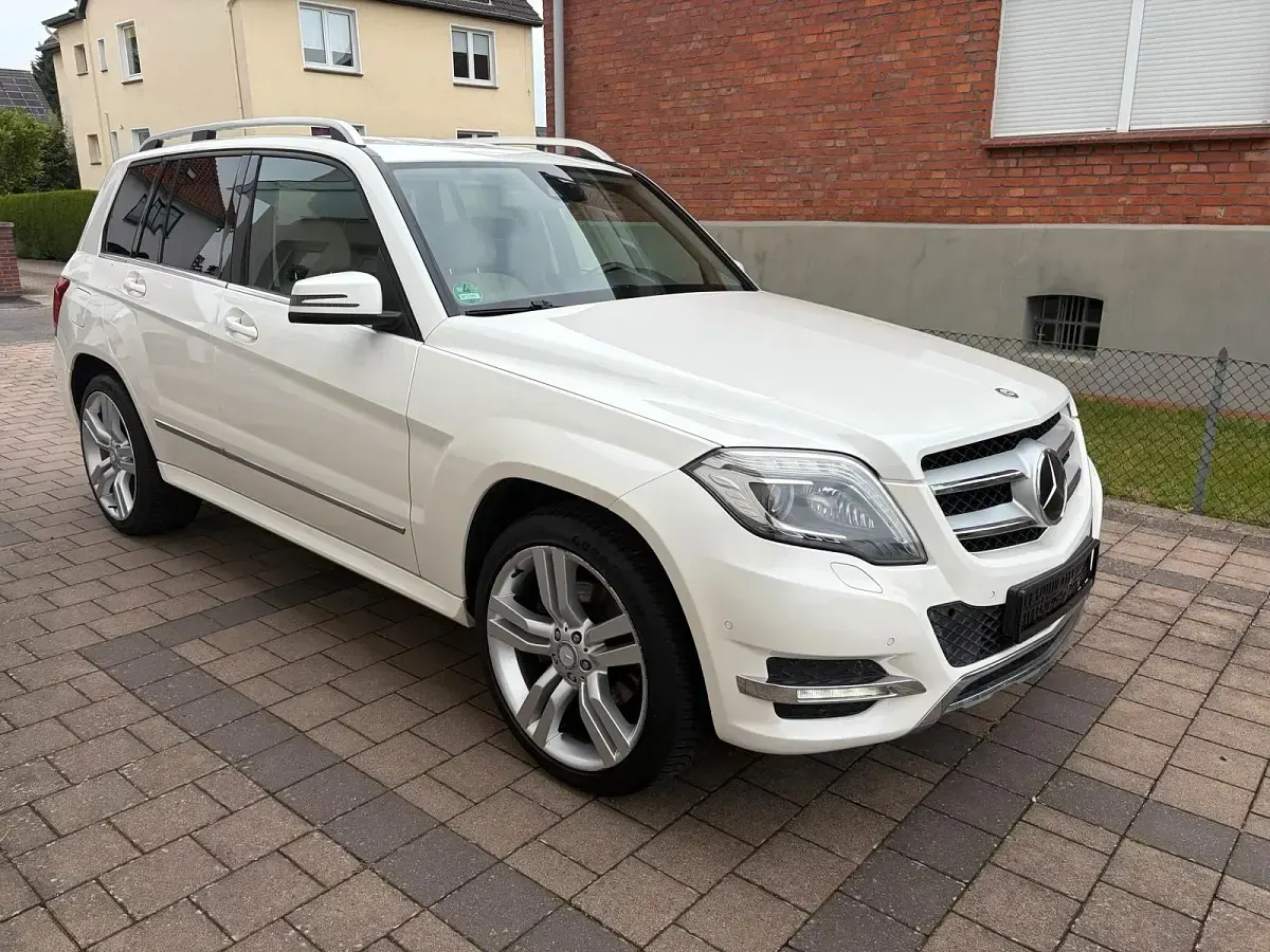 Gebraucht Mercedes GLK220 167 PS (122 kW) 2012 Weiß SUV