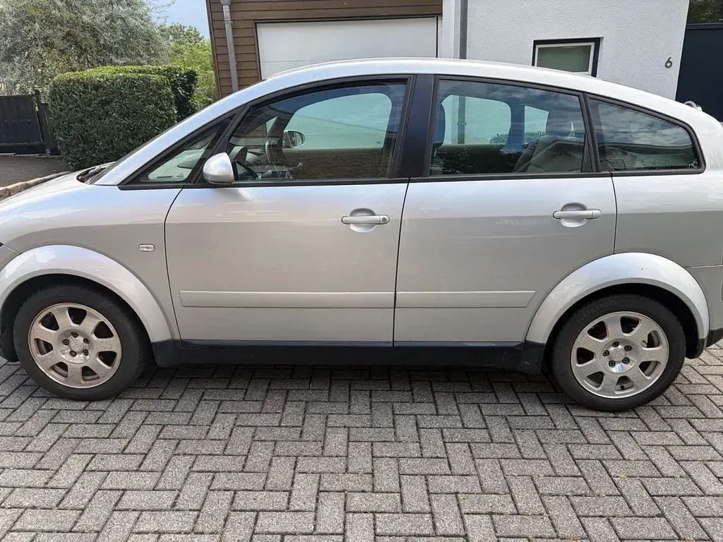 Gebraucht Audi A2 75 PS (55 kW) 2001 Grau Kleinwagen