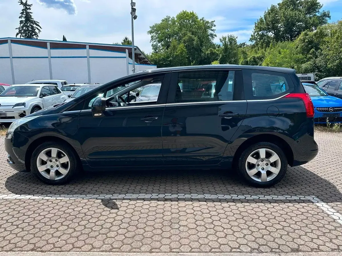 Gebraucht Peugeot 5008 Premium 111 PS (81 kW) 2010 Blau Van / Kleinbus