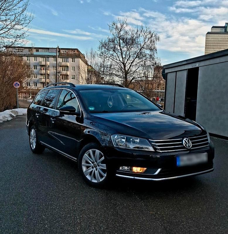 Gebraucht VW Passat 140 PS (102 kW) 2013 Schwarz Kombi