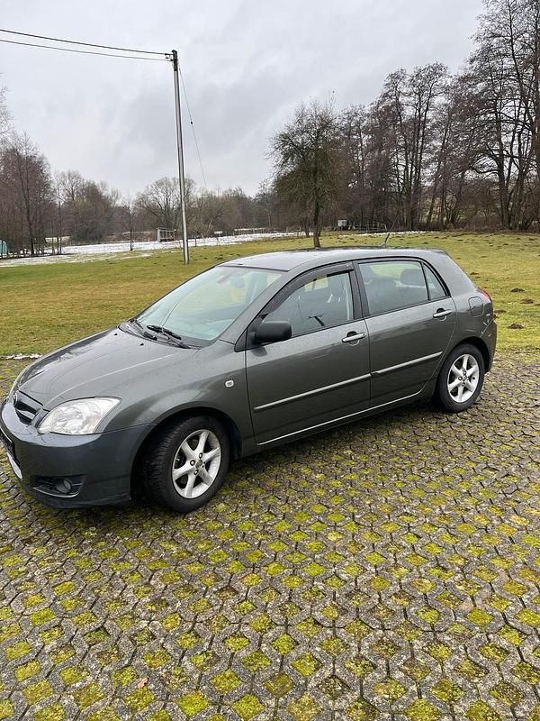 Gebraucht Toyota Corolla 90 PS (66 kW) 2005 Grau Kombi