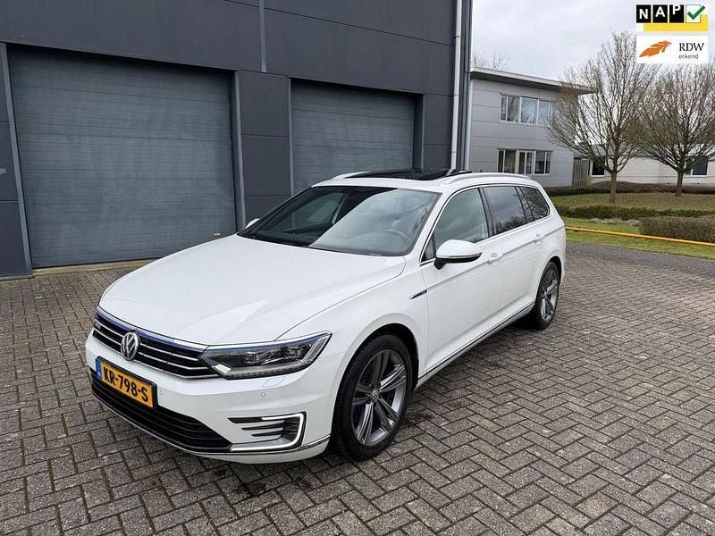 Gebraucht VW Passat GTE 156 PS (114 kW) 2016 Weiß Kombi