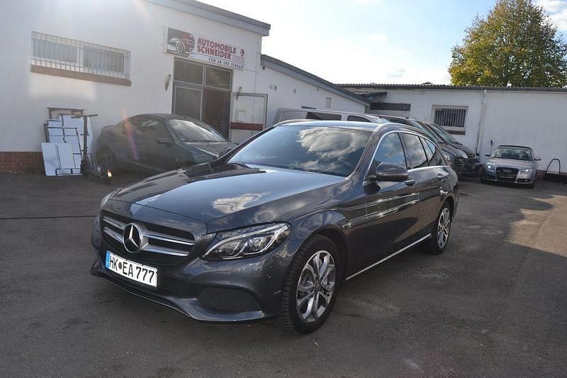 Gebraucht Mercedes C350e 211 PS (155 kW) 2015 Grau Kombi