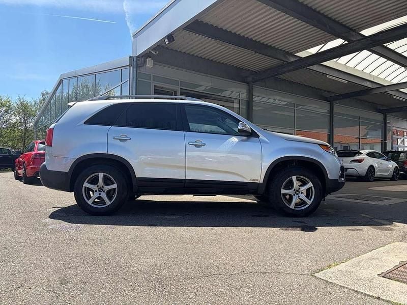 Używany Kia Sorento Attract 197 KM (144 kW) 2010 Srebrny SUV