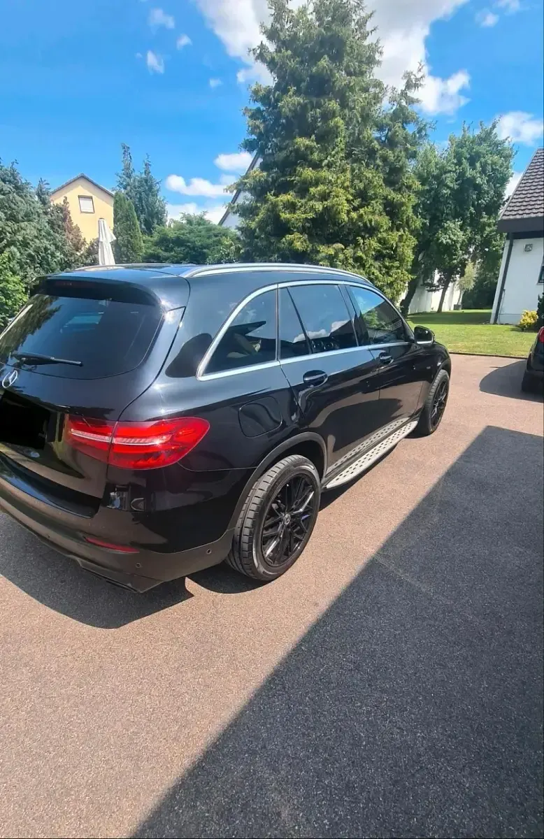 Gebraucht Mercedes GLC250 204 PS (150 kW) 2016 Schwarz SUV