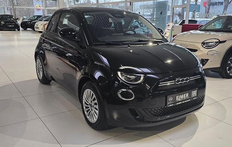 Gebraucht Fiat 500e Action 69 kW (95 PS) 2022 Schwarz Limousine