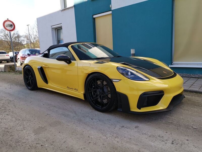 Gelb Gebraucht 2024 Porsche 718 Spyder Cabrio | 163.800 € - Bild 1/4