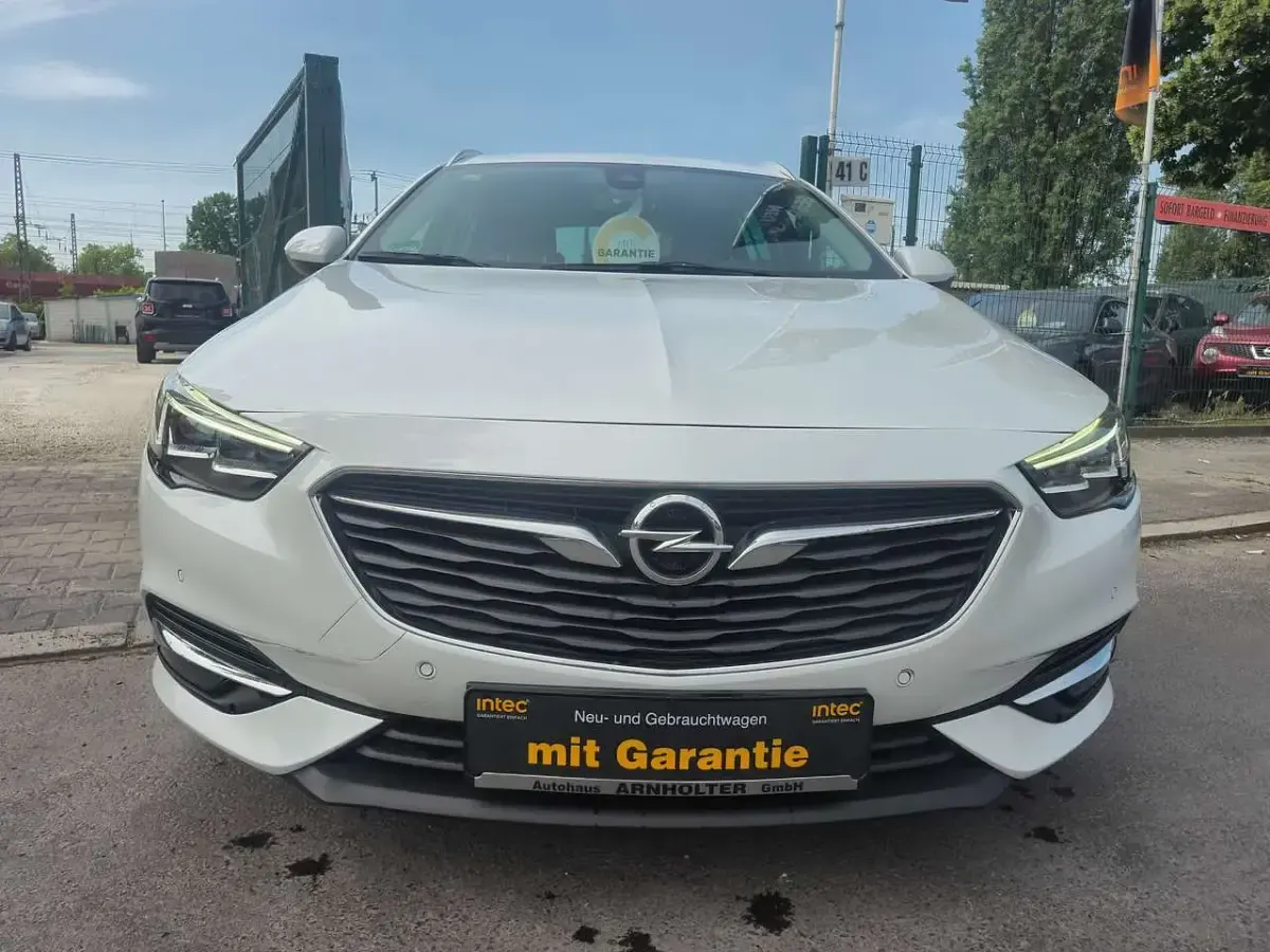 Gebraucht Opel Insignia Innovation 165 PS (121 kW) 2020 Abalone weiss (p3s) Kombi