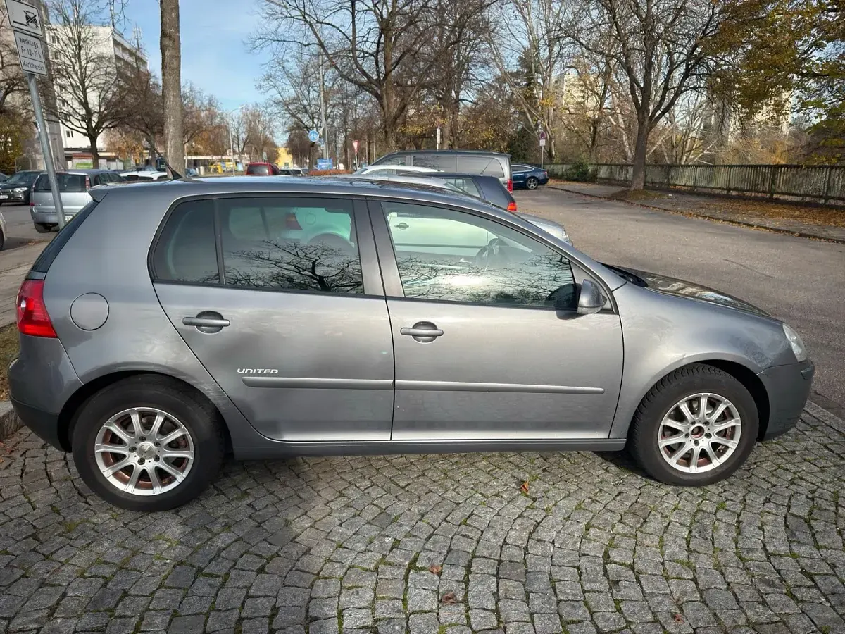 Usata VW Golf VI Comfortline 116 CV (85 kW) 2008 Grigio Utilitaria