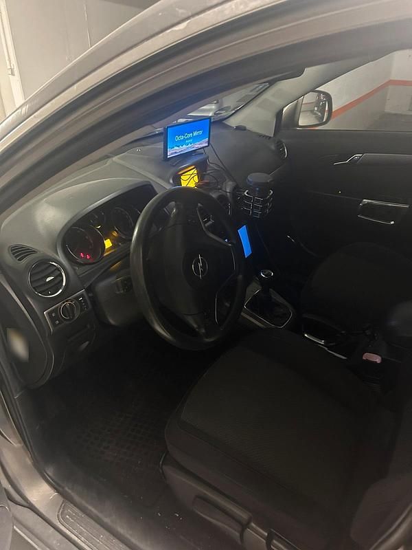 Gebraucht Opel Antara 150 PS (110 kW) 2007 Grau SUV