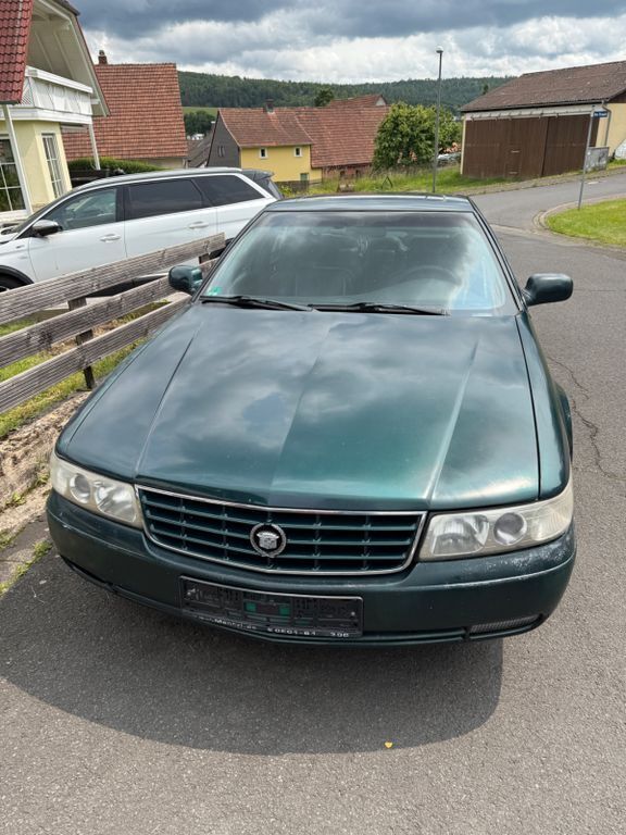 Grün Gebraucht 1998 Cadillac STS Limousine | 3.999 € - Bild 1/4