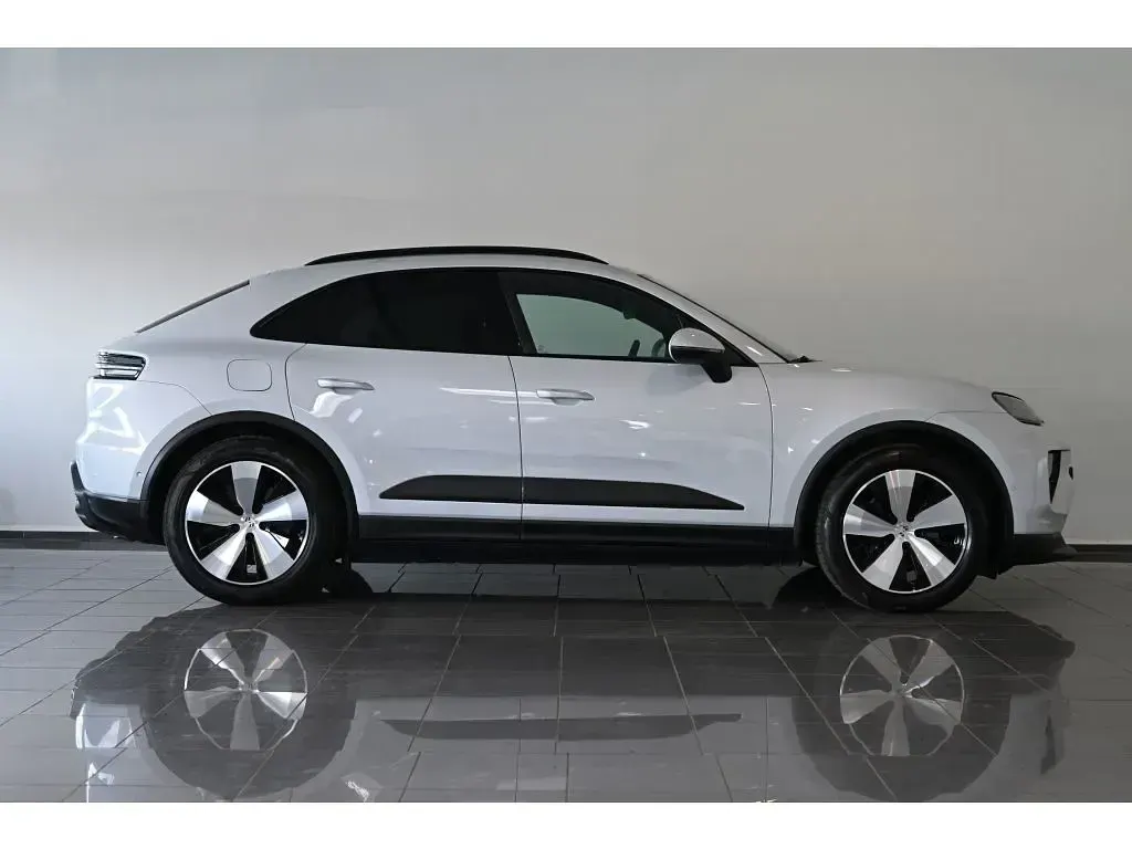Gebraucht Porsche Macan 360 PS (264 kW) 2025 Grau eisgraumetallic (metallic) SUV
