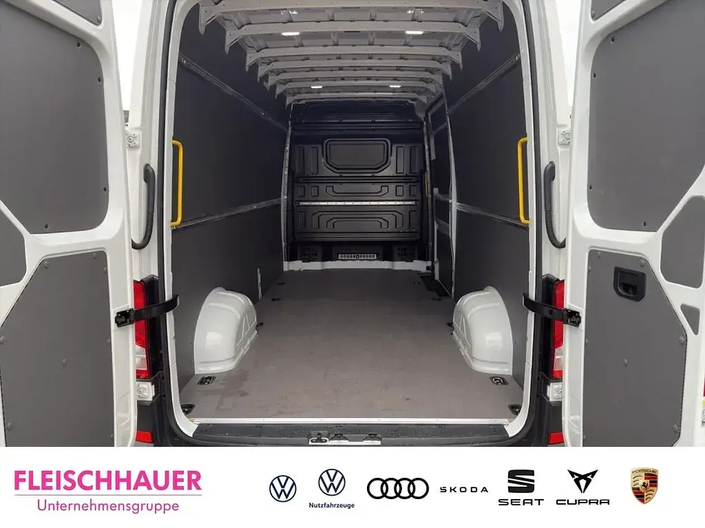Gebraucht VW Crafter S 140 PS (102 kW) 2025 Weiß Van
