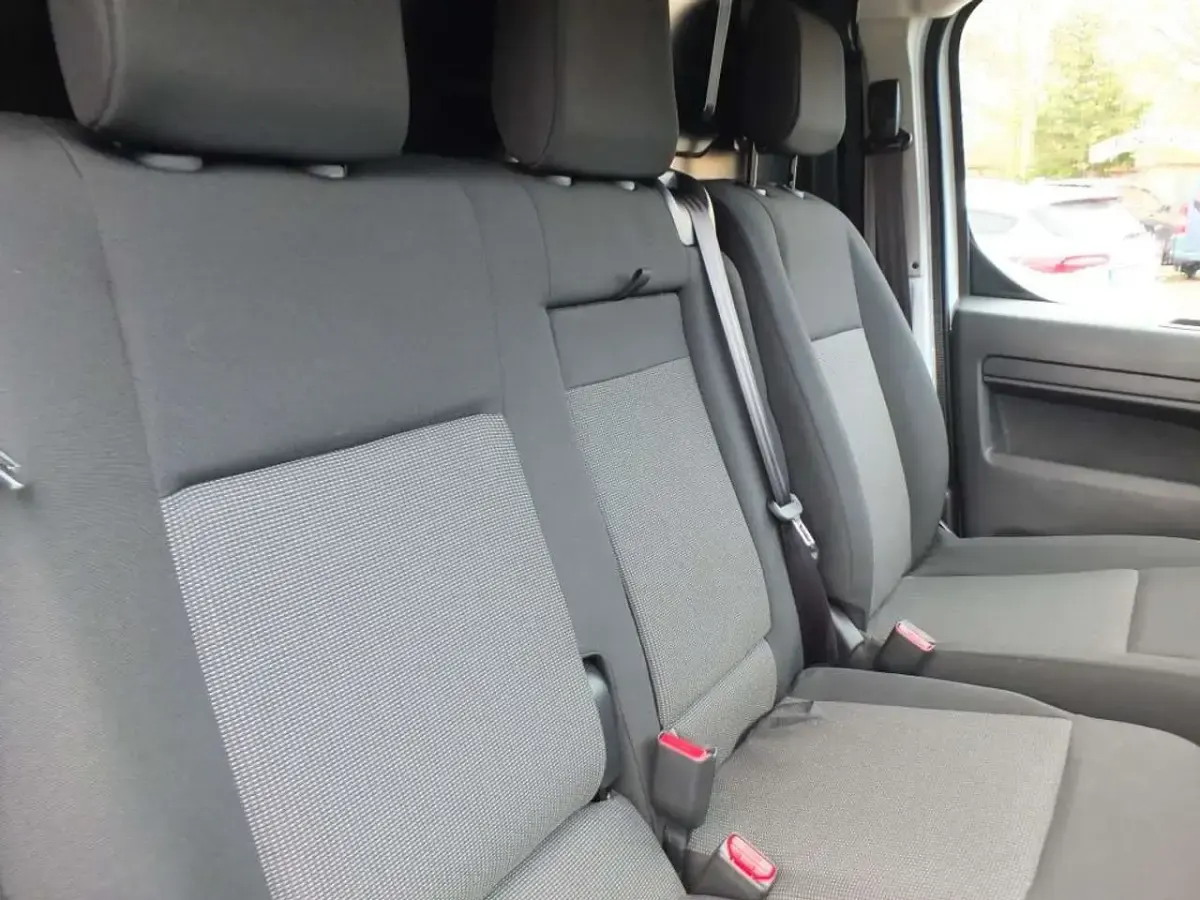 Gebraucht Citroën Jumpy 120 PS (88 kW) 2025 Kaolinweiß Van / Kleinbus
