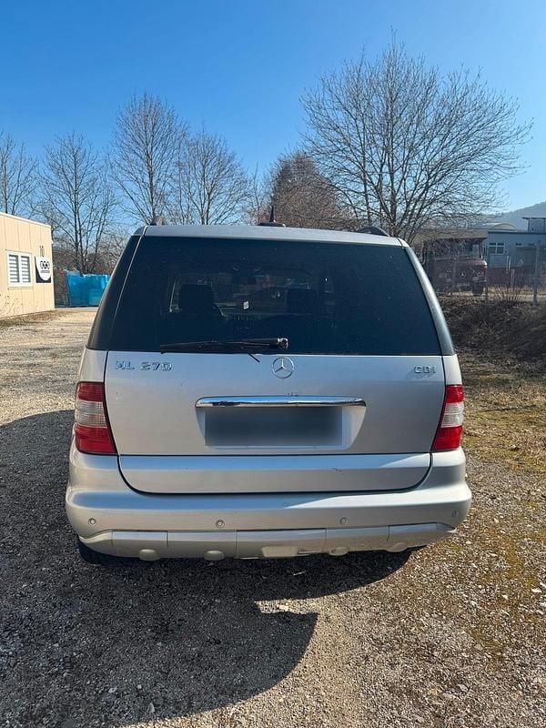 Gebraucht Mercedes ML270 163 PS (119 kW) 2003 Silber SUV