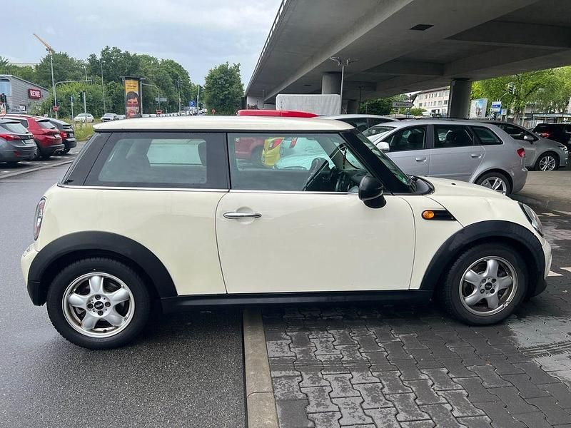 Gebraucht Mini ONE Pepper 75 PS (55 kW) 2011 Beige Kleinwagen