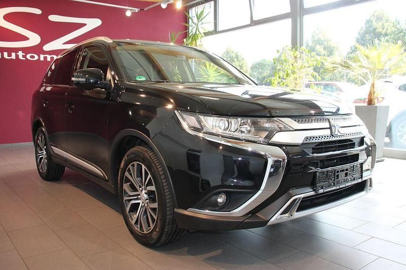 Schwarz Gebraucht 2019 Mitsubishi Outlander Diamant Edition SUV | 17.350 € (Fairer Preis) - Bild 1/4