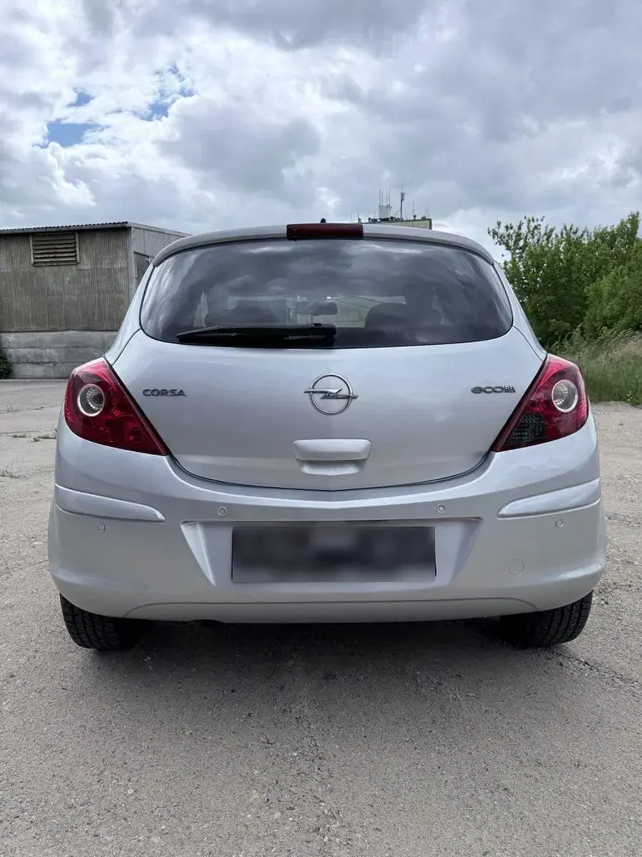 Gebraucht Opel Corsa Selection 69 PS (50 kW) 2010 Silber Kleinwagen