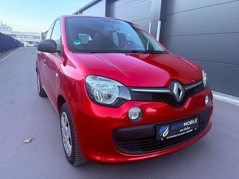 Second-hand Renault Twingo Expression 71 CP (52 kW) 2014 Roșu Hatchback
