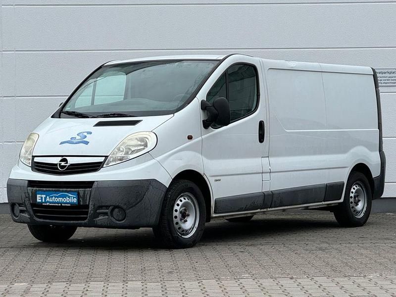 Gebraucht Opel Vivaro 114 PS (83 kW) 2010 Weiß Van / Kleinbus