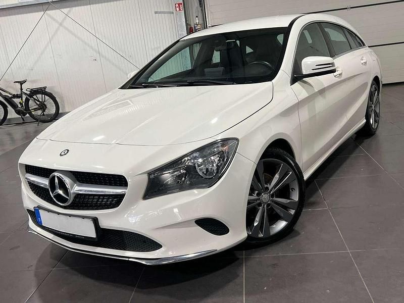 Gebraucht Mercedes CLA200 156 PS (114 kW) 2017 Calcitweiss/zirrusweiss Kombi