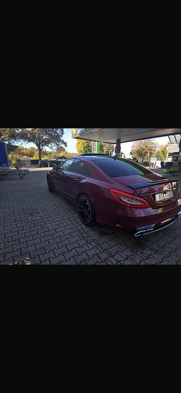 Gebraucht Mercedes CLS350 265 PS (194 kW) 2012 Rot Limousine