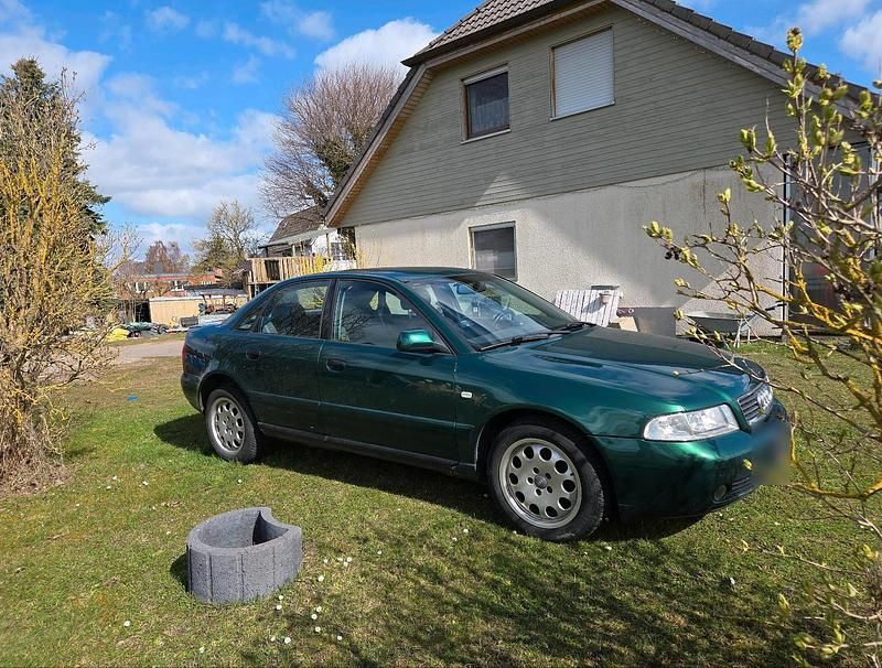 Gebraucht Audi A4 101 PS (74 kW) 2000 Grün Limousine