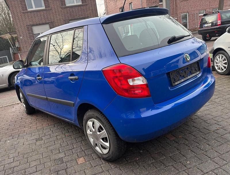 Gebraucht Skoda Fabia Classic 60 PS (44 kW) 2010 Blau Kleinwagen