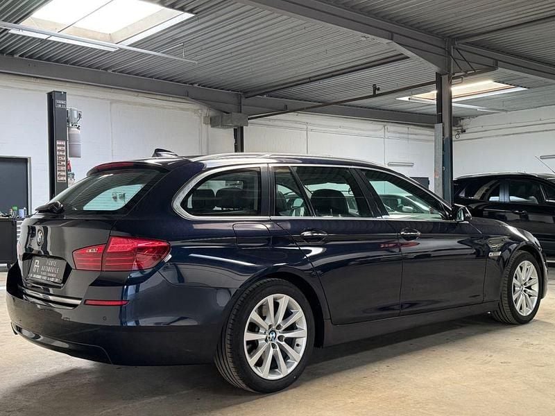 Gebraucht BMW 530 Performance 258 PS (189 kW) 2015 Blau Kombi