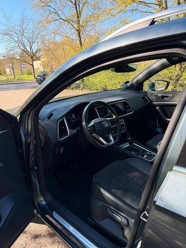 Gebraucht Seat Ateca Xperience 150 PS (110 kW) 2021 Grau SUV