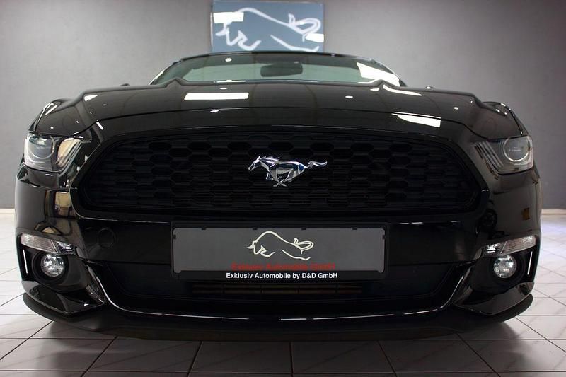 Second-hand Ford Mustang 317 CP (233 kW) 2017 Negru Cabrio