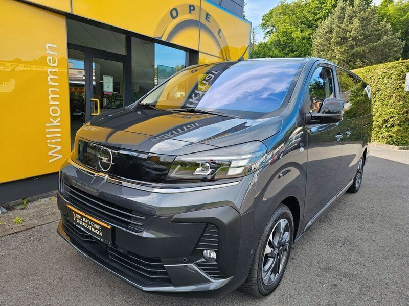 Grau Gebraucht 2024 Opel Zafira Life Edition Van | 36.880 € (Guter Preis) - Bild 1/4