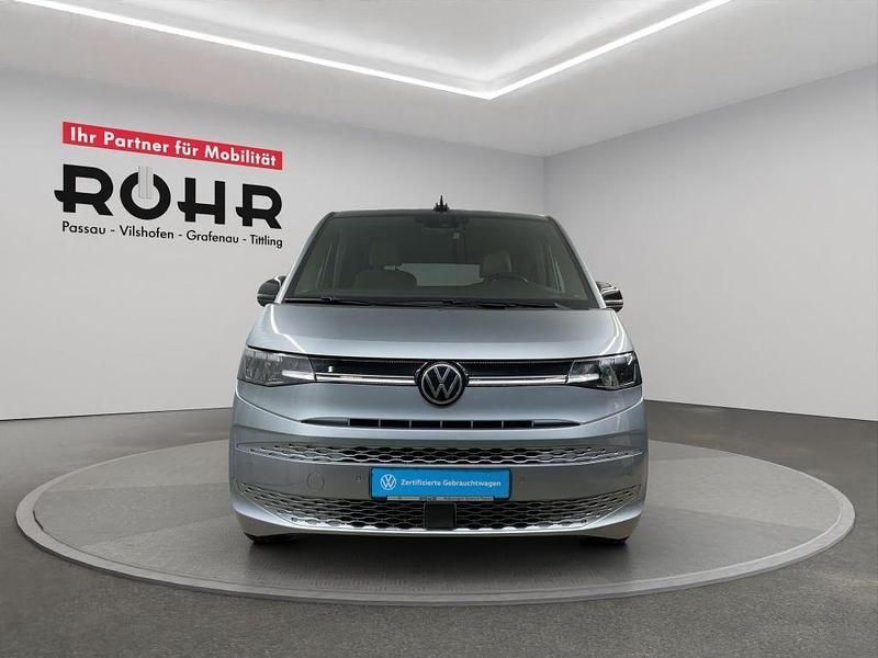 Gebraucht VW Multivan Life 218 PS (160 kW) 2023 Monosilber metallic Van