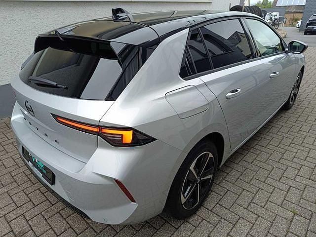 Neu Opel Astra 131 PS (96 kW) 2025 Silber Limousine