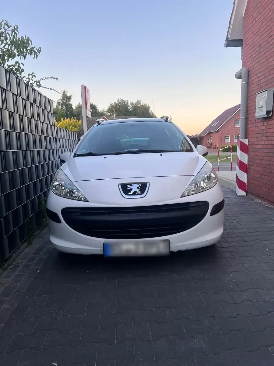 Gebraucht Peugeot 207 90 PS (66 kW) 2009 Weiß Kombi