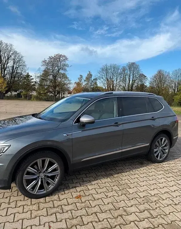 Gebraucht VW Tiguan Allspace Highline 190 PS (139 kW) 2018 Grau SUV
