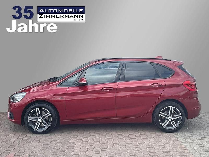 Rot Gebraucht 2017 BMW 220 Active Tourer Sport Line Van / Kleinbus | 14.950 € (Etwas zu teuer) - Bild 1/4