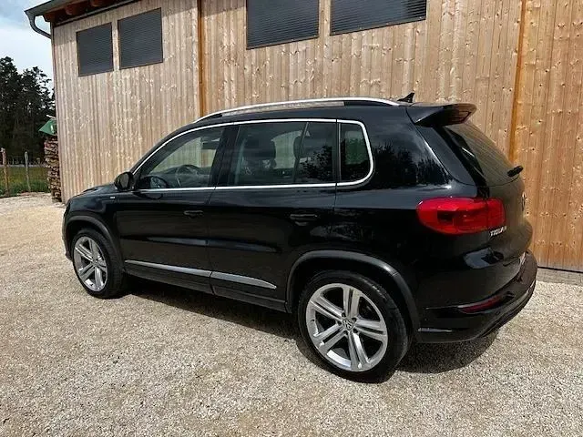 Gebraucht VW Tiguan Cup 160 PS (117 kW) 2015 Schwarz SUV