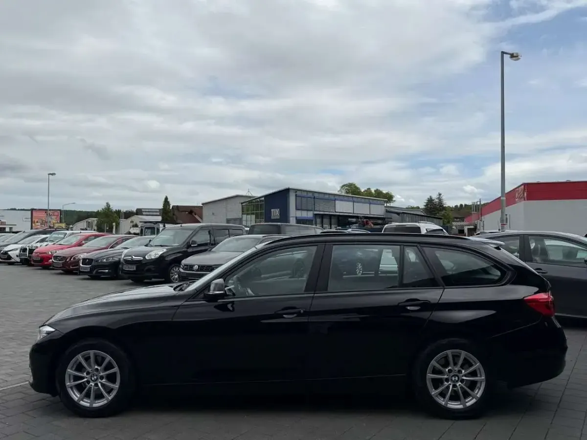 Occasion BMW 318 Advantage 150 ch (110 kW) 2017 Noir Berline