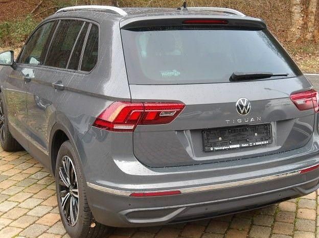 Gebraucht VW Tiguan Active 150 PS (110 kW) 2022 Grau SUV