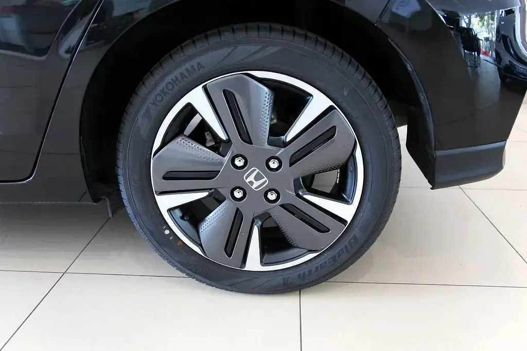 Gebraucht Honda Jazz Advance 122 PS (89 kW) 2023 Schwarz Kleinwagen