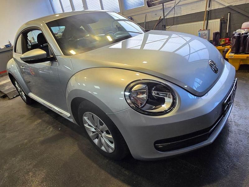 Gebraucht VW Beetle Design 160 PS (117 kW) 2014 Silber Kleinwagen