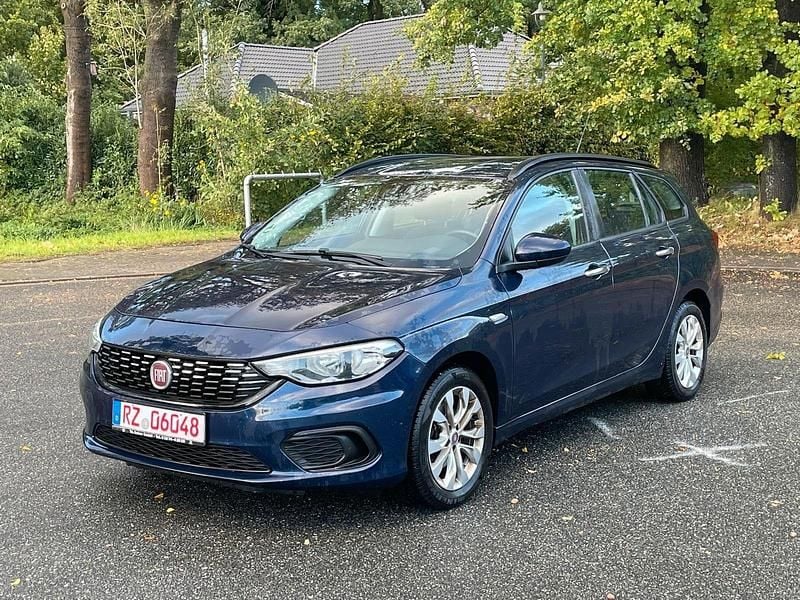 Blau Gebraucht 2016 Fiat Tipo Kombi | 3.500 € (Guter Preis) - Bild 1/4