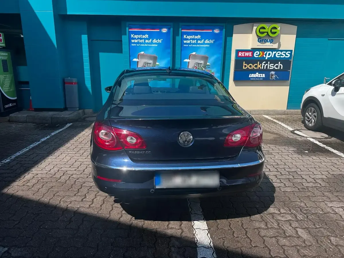 Gebraucht VW Passat 160 PS (117 kW) 2011 Blau Limousine